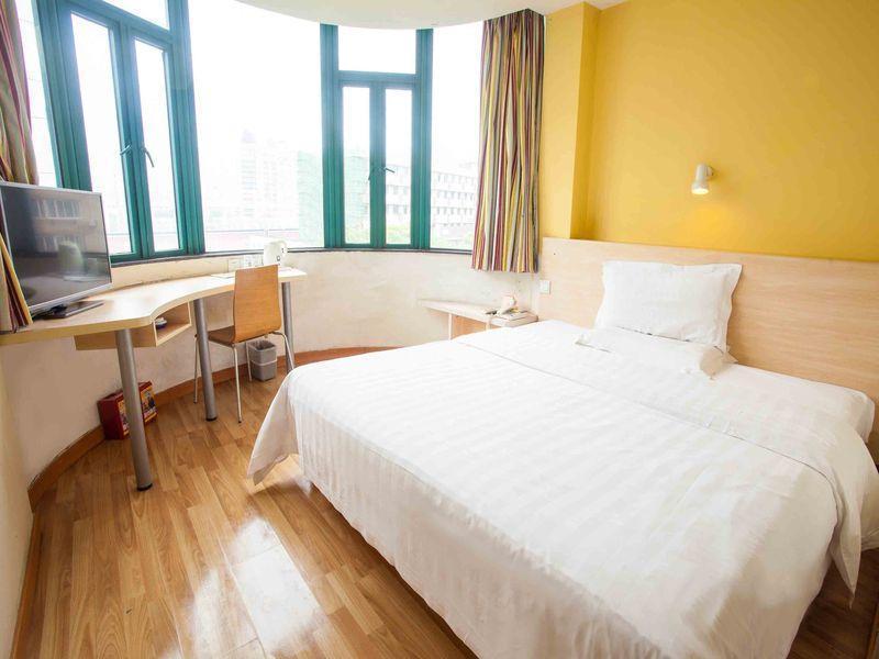 7 Days Inn Furong Zhong Road 長沙市 エクステリア 写真